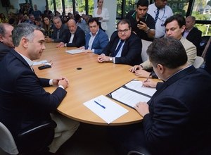 Governo reduz imposto e Azul abre venda de passagens para voo entre Maceió e Salvador