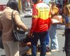 Colisão entre carro e motocicleta deixa mulher ferida no Centro de Arapiraca