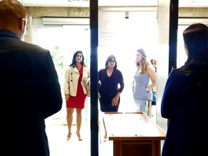 OAB denuncia juíza que mede saia de advogadas