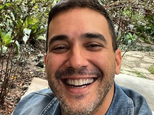 André Marques fala em russo no 'É de Casa' e viraliza na web