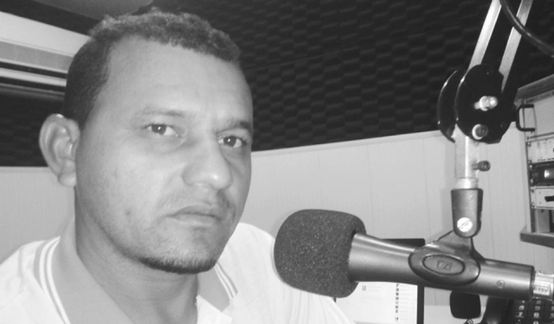 Radialista demitido por divulgar pesquisa declara não se intimidar e revela planos