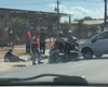 Carro e moto colidem na Avenida Menino Marcelo, em Maceió