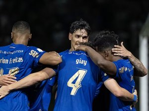 BRASILEIRÃO: Palmeiras assume a liderança e Corinthians entra no Z-4