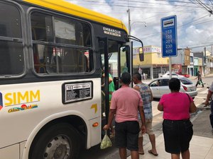 Pontos de parada de ônibus serão reordenados no Centro
