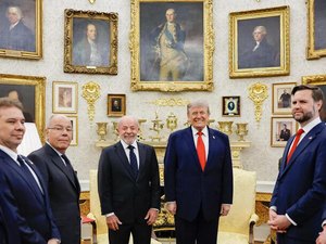 Lula acerta com Trump mais 30 dias para tentar acordo e evitar novo tarifaço