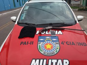 Polícia prende suspeitos e recupera moto e celular roubados