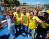 Flávio Bolsonaro e Alfredo Gaspar mobilizam multidão na reta final das eleições e apostam na vitória no 1° turno