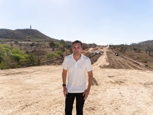 Isnaldo Bulhões garante recursos para novas estradas em Santana do Ipanema