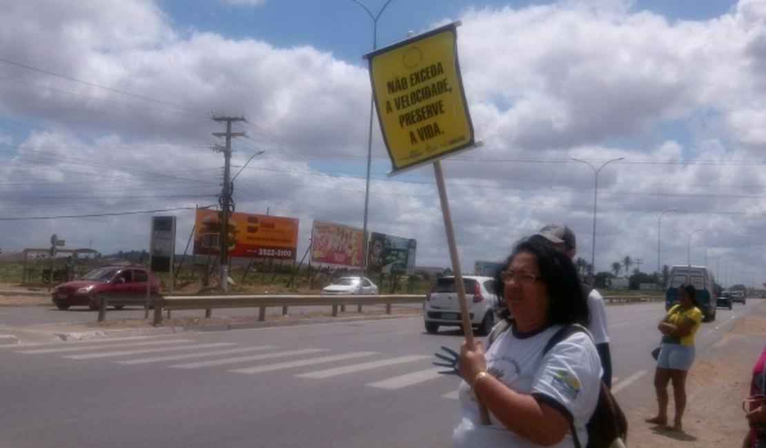 Ação realizada em Arapiraca alerta população para riscos durante o Carnaval