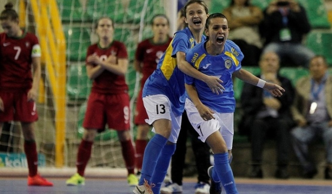 Brasil derrota Portugal e é penta no futsal feminino