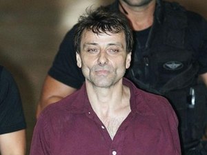 Ministro italiano renovará pedido de extradição de Battisti