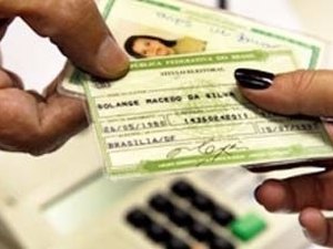 Entrega dos títulos da 33ª Zona continua em shopping; TER divulga calendário