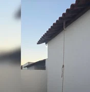 Mulher é encontrada morta por enforcamento no bairro Massaranduba em Arapiraca