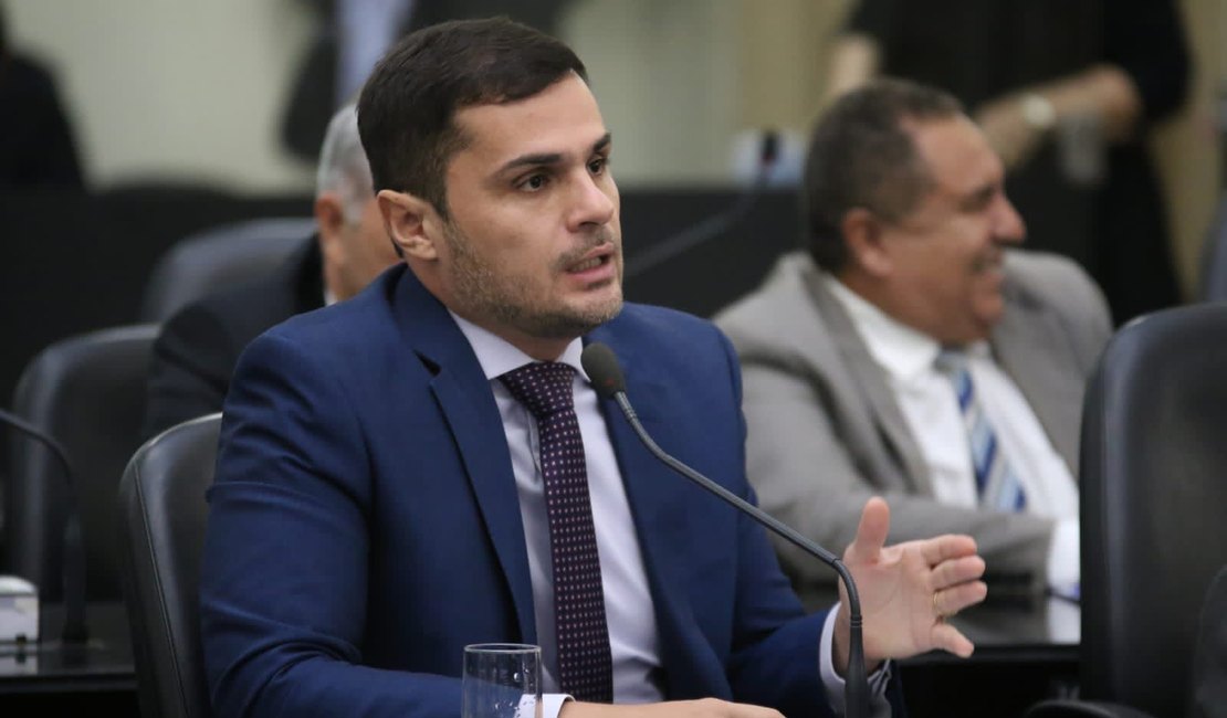 Alexandre Ayres completa três anos de mandato com foco em saúde e inclusão social em Alagoas