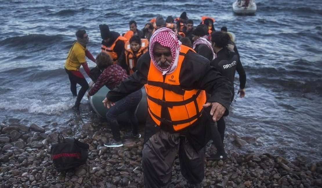 Mais 22 refugiados morrem no mar a caminho da Europa