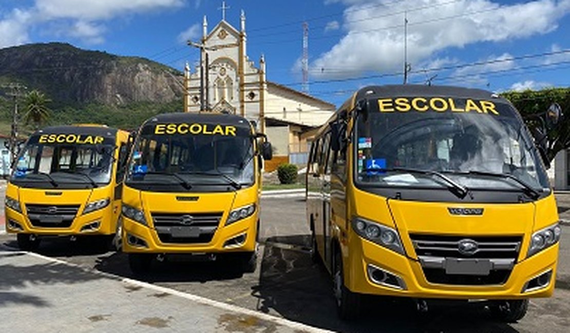 Prefeitura de Tanque d’ Arca aumenta a frota de ônibus escolares