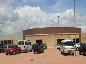 Van que leva pacientes de Arapiraca  para Maceió fica sem combustível