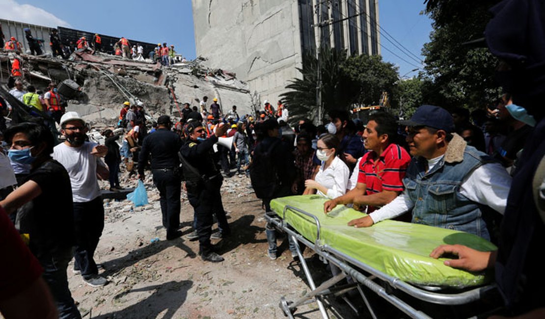Chega a 224 o número de mortos em terremoto no México