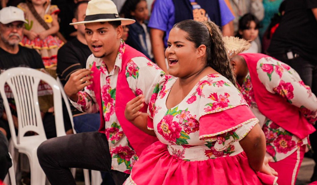 Arraiás movimentam bairros de Arapiraca com tradição, forró e cultura popular neste sábado (21)