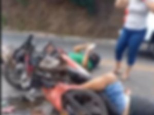 Acidente grave entre moto e cinquentinha deixa dois feridos em Arapiraca