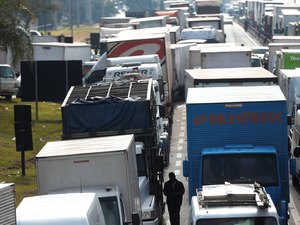 Justiça de seis Estados proíbe fechamento de rodovias pelo movimento grevista dos caminhoneiros