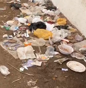 Lixo toma conta de cemitério em Arapiraca após Dia de Finados