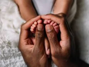 Censo revela que alagoanas pretas tornam-se mães mais cedo do que as brancas