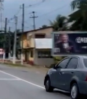 Polícia busca motorista que atropelou dois trabalhadores em Marechal Deodoro