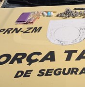 Jovem é presa por tráfico de drogas em Colônia Leopoldina