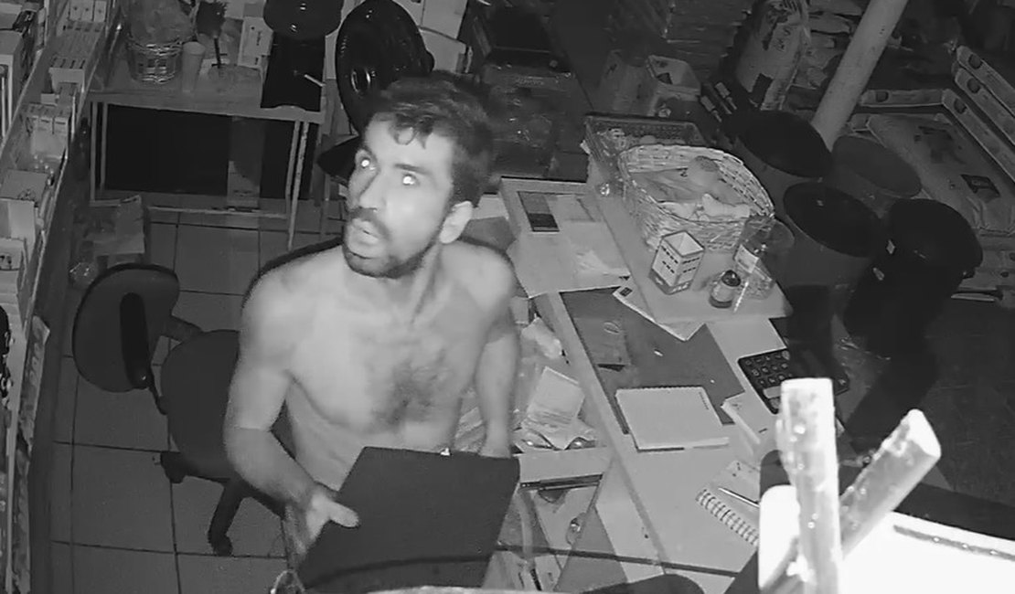 Câmeras flagram homem furtando estabelecimento em Marechal Deodoro