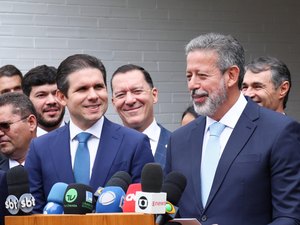 Arthur Lira anuncia Hugo Motta como candidato à presidência da Câmara