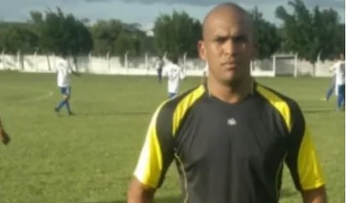 Goleiro de times do Sertão morre após cair de moto em quebra-molas sem sinalização, em Monteirópolis