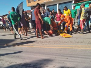 Colisão entre carro e moto deixa homem ferido em Japaratinga