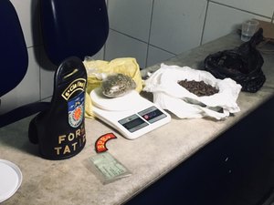 Jovem é preso com maconha escondida em casa na Barra Nova 