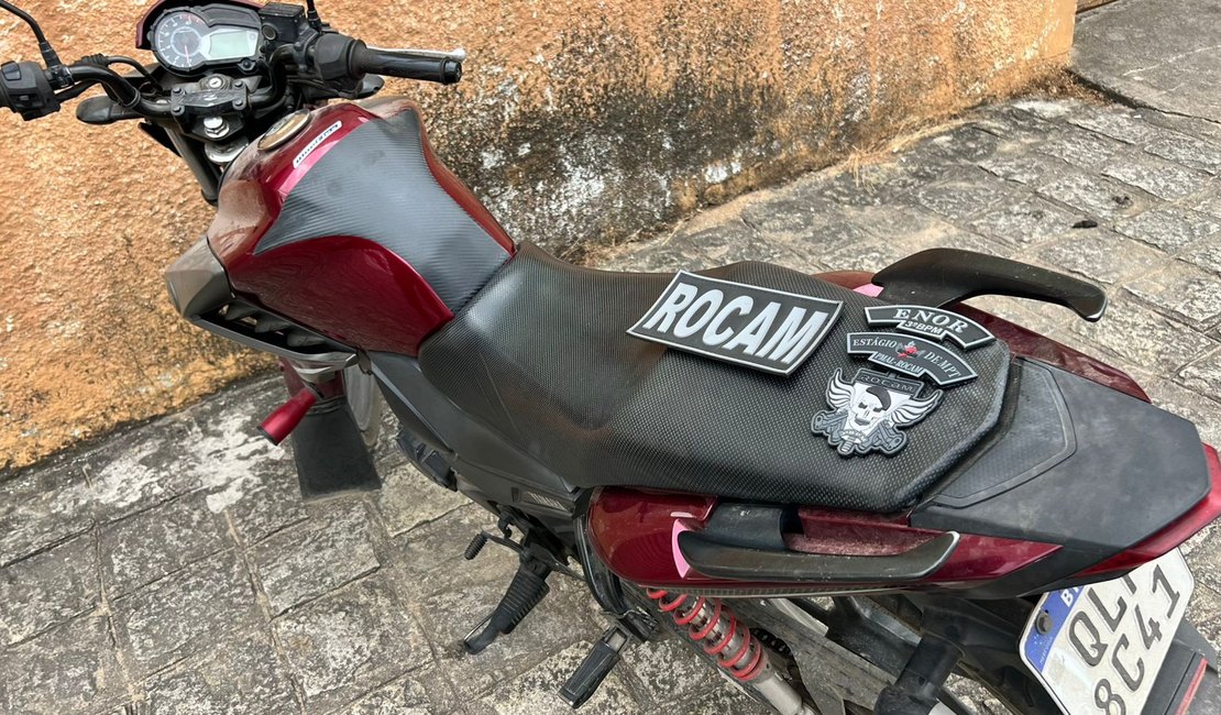 Policiais da Rocam prendem suspeito de furtar motocicleta no bairro Verdes Campos, em Arapiraca