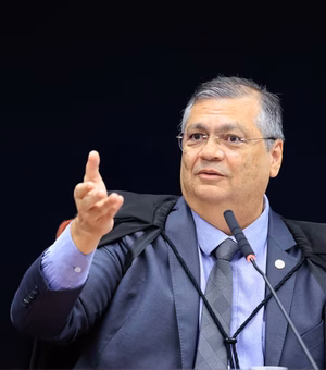 ‘Não sei se o Mickey e o Pateta vão sentir falta’, diz Dino sobre revogação de vistos dos EUA