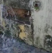 [Vídeo] Hidrômetro de igreja é roubado e causa grande vazamento no centro de Arapiraca