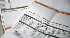 Aneel mantém bandeira vermelha 1 na conta de luz em novembro