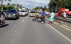 Acidente entre motocicletas na AL 101 deixa uma pessoa ferida