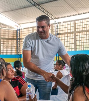 Prefeito de Maragogi antecipa salário dos garis e promove confraternização com sorteio de prêmios