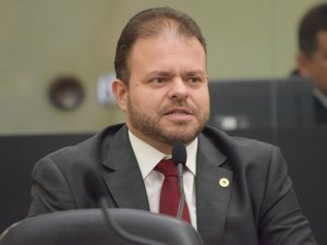 Covid-19: Léo Loureiro pede que testes sejam realizados nas macrorregiões de AL