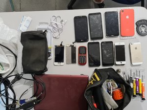 Homem é preso com aparelhos celulares roubados, no povoado Folha Miúda