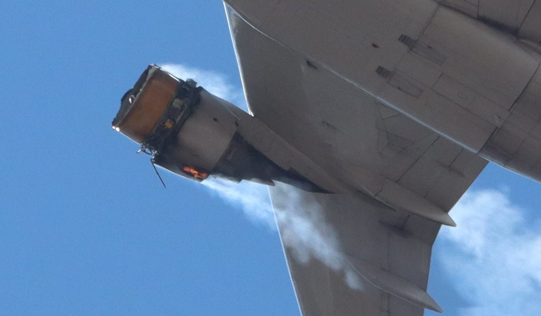 Aeronave sofre pane em turbina e derruba destroços antes de pousar nos EUA