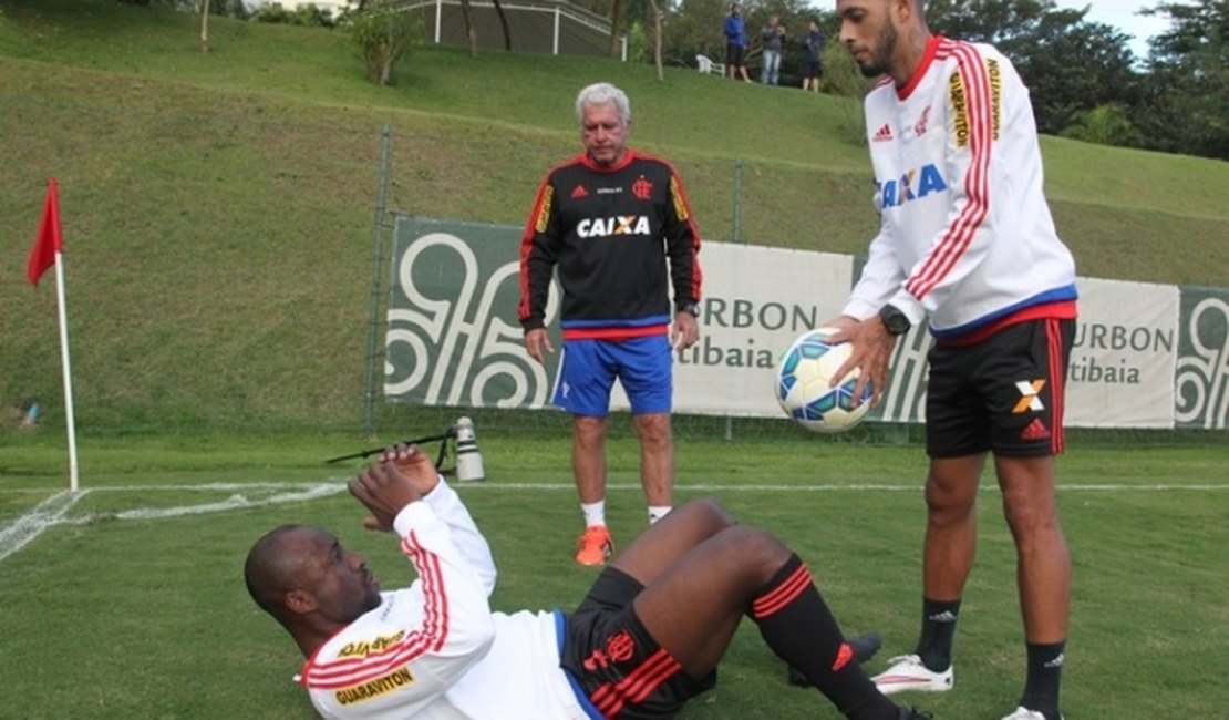 Armero, Paulinho e Samir podem reforçar Flamengo contra o Sport