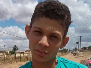 Jovem é atingido na perna durante atentado em bar