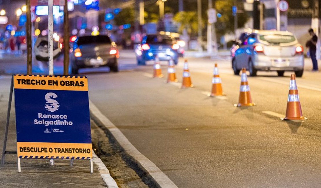 Obras de esgotamento sanitário avançam na Avenida Gustavo Paiva