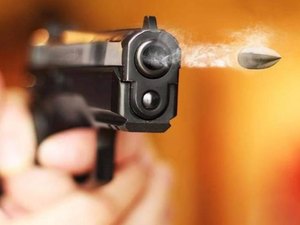 Idosa é atingida por bala perdida enquanto cuidava da neta dentro de casa em Rio Largo