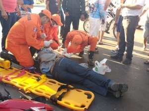 [Vídeo] Colisão entre carro e moto na AL-110 deixa uma pessoa ferida