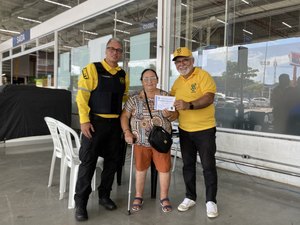 DMTT orienta sobre emissão e uso de credenciais de estacionamento em Maceió