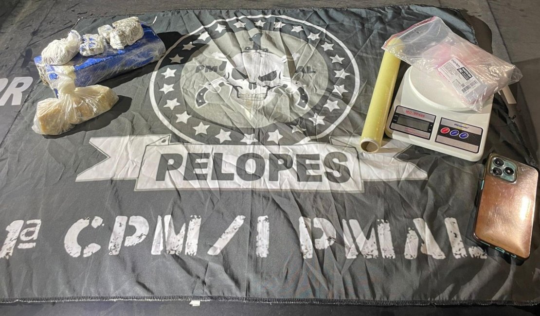 Jovem é preso em flagrante por tráfico de drogas em Campo Alegre